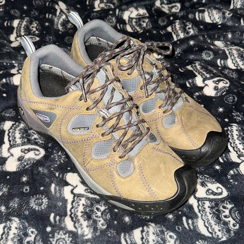 Keen Shoes